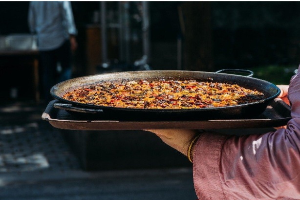Exploring Amsterdam's Culinary Scene: 5 Must-try Recipes for Students Studying Abroad
